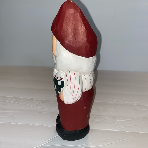 Midwest of Cannon Falls Folk Art Christmas Santa with Heart Figure 10" - Picture 7 of 8